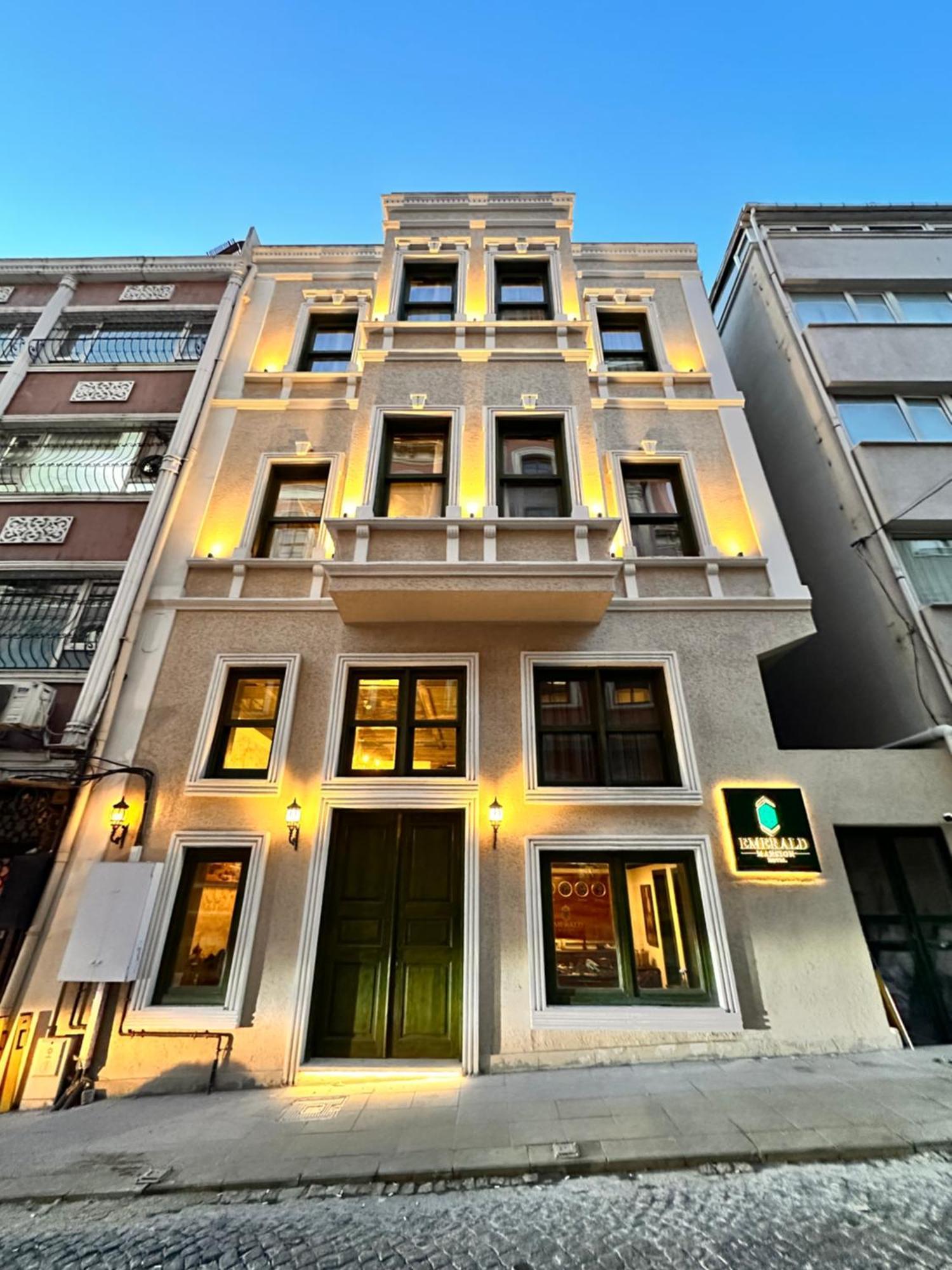 Hotel Emerald Mansion *