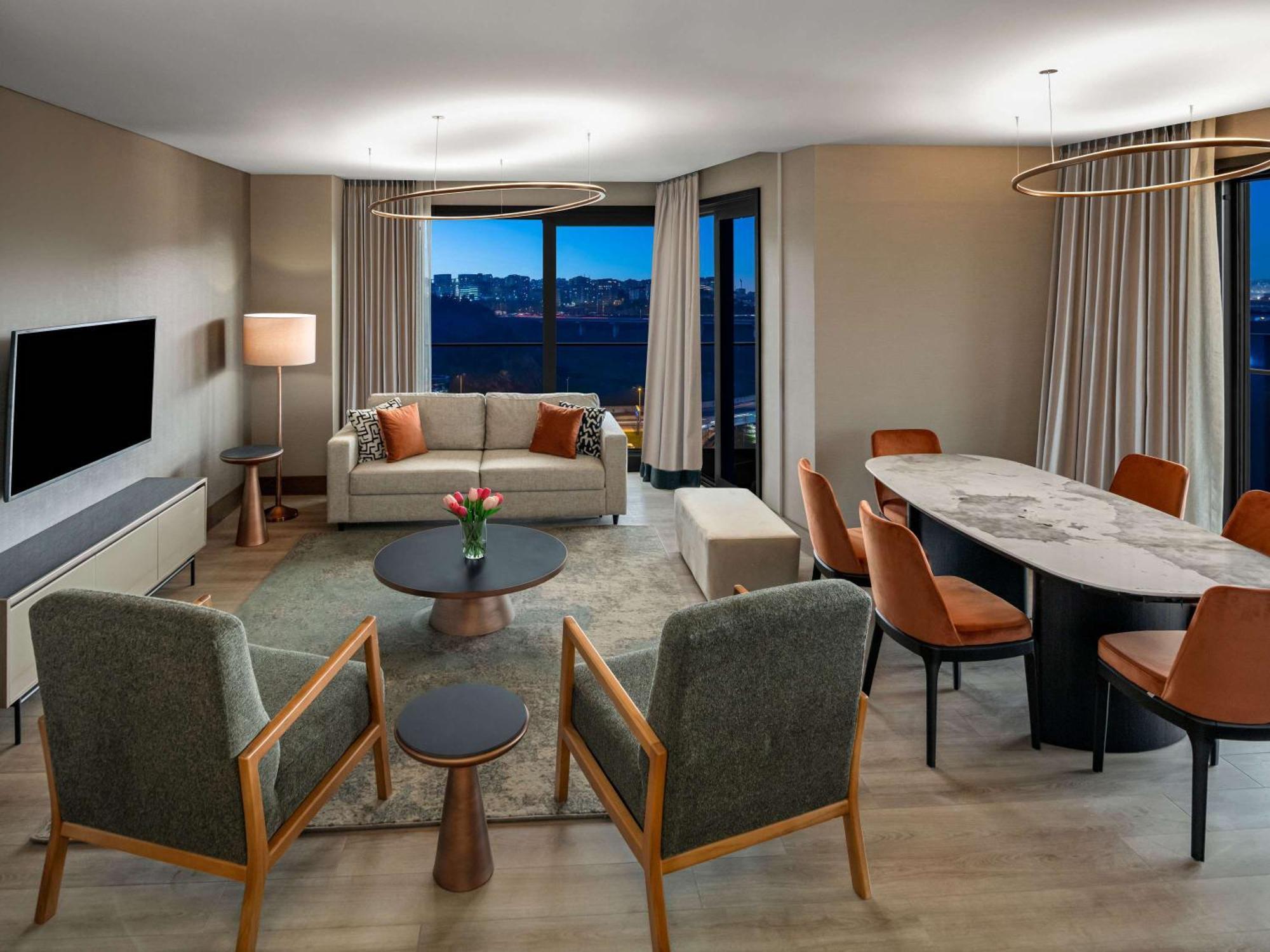 Moevenpick Living Saklivadi Hotel