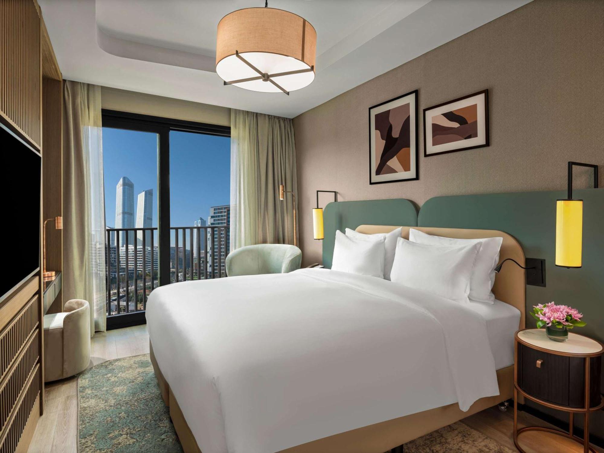 Moevenpick Living Saklivadi Hotel