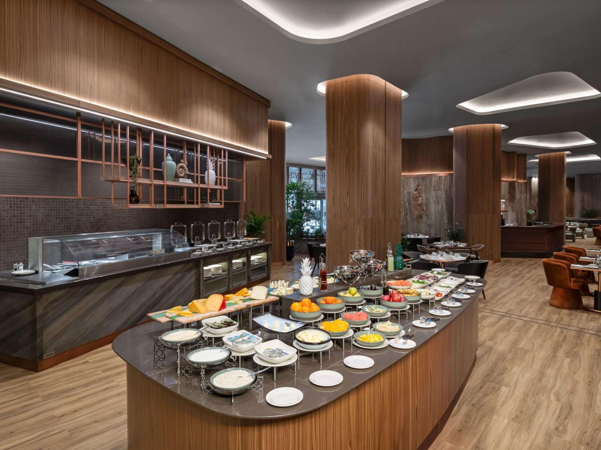 Hotel Moevenpick Living Saklivadi *
