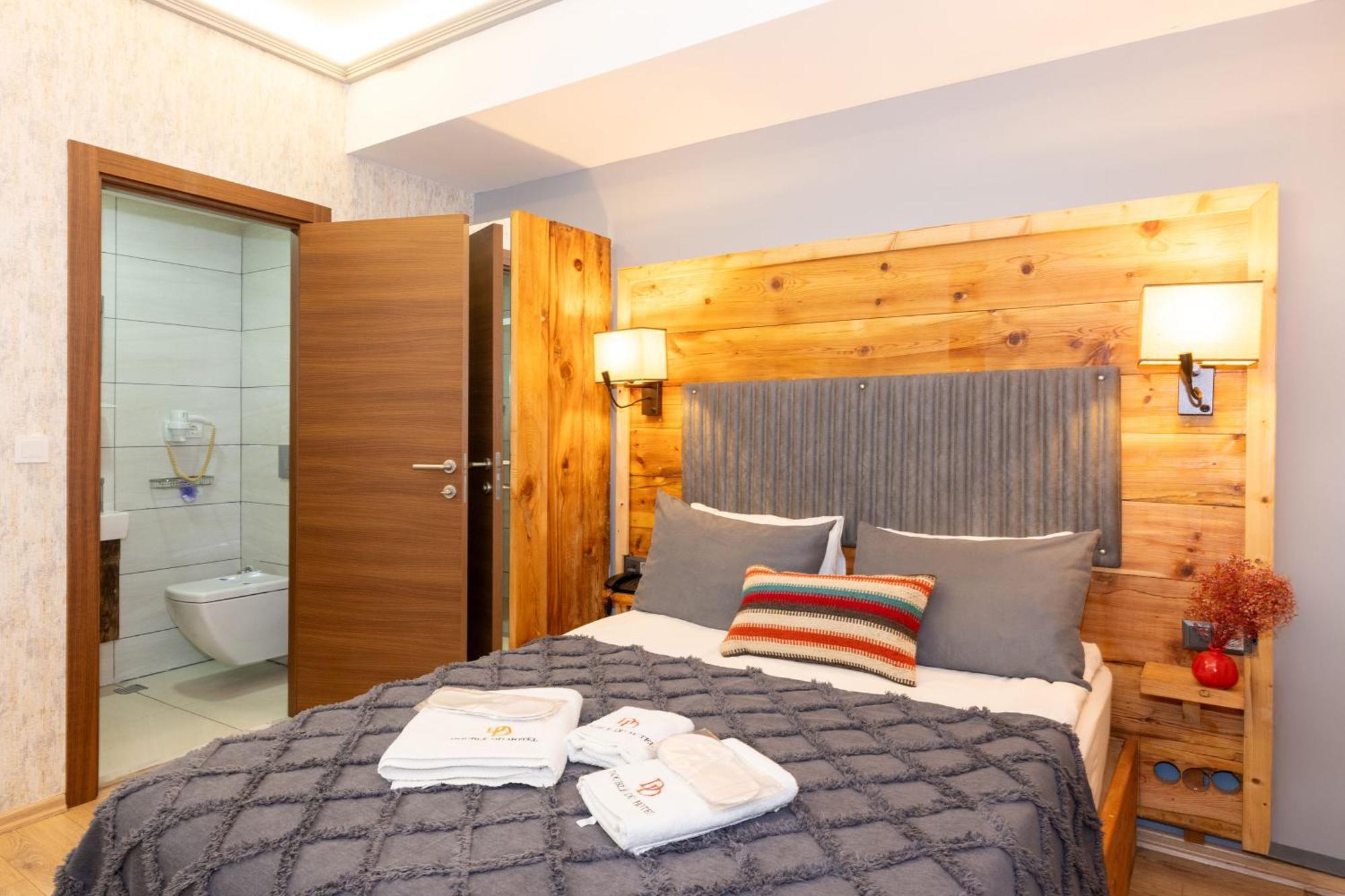 Double Dd Hotel
