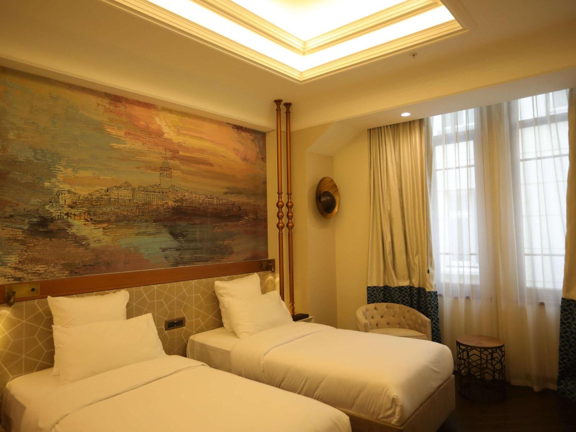 Hotel Mercure Sirkeci 4*