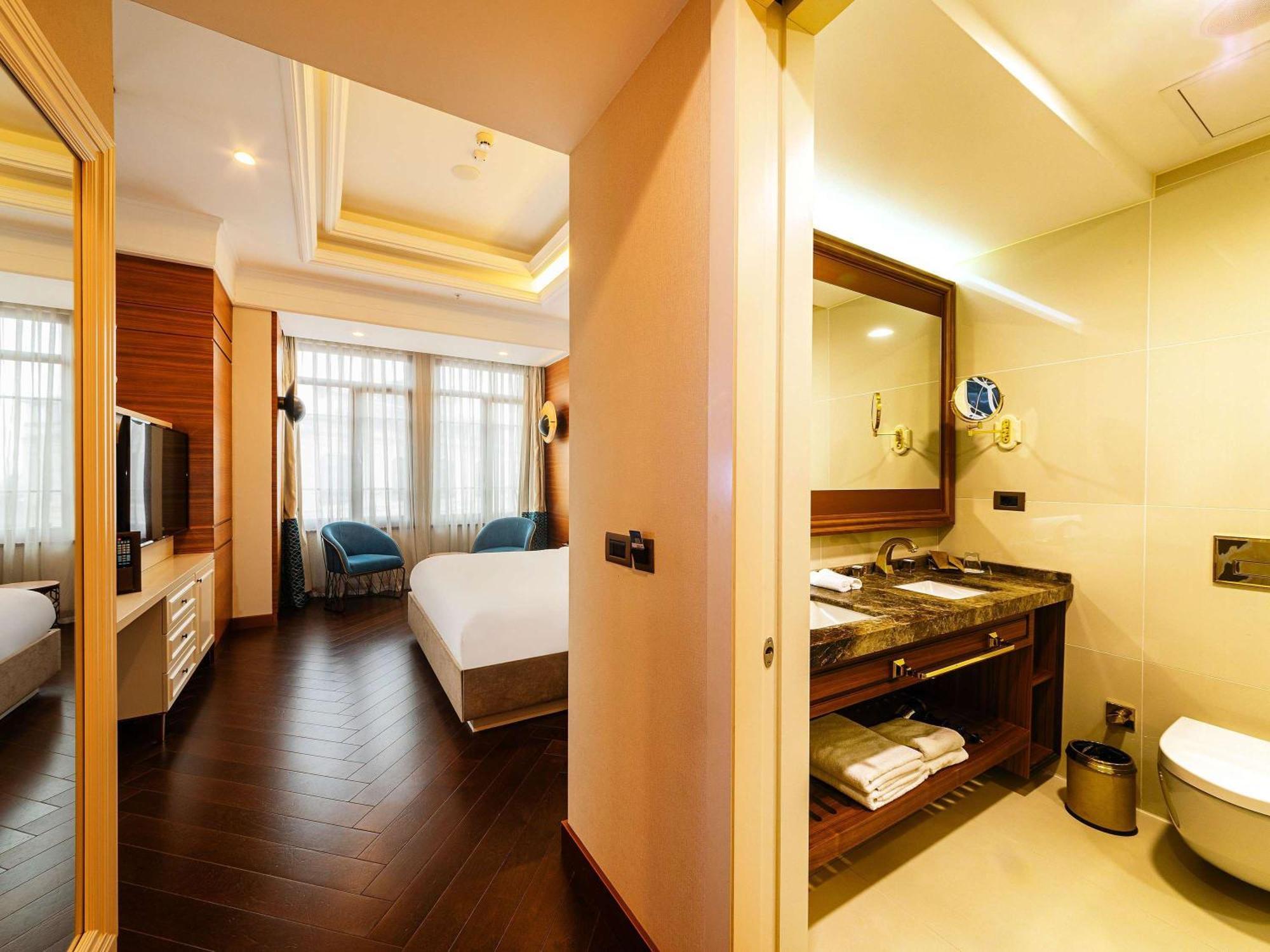 Hotel Mercure Sirkeci 4*