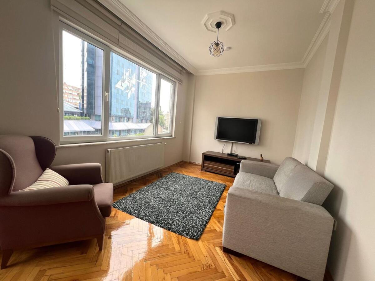 Modern 2-br Near Yildiz Metro Station Daire *