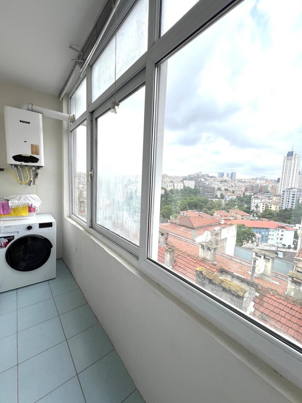 Modern 2-br Near Yildiz Metro Station Apartment *