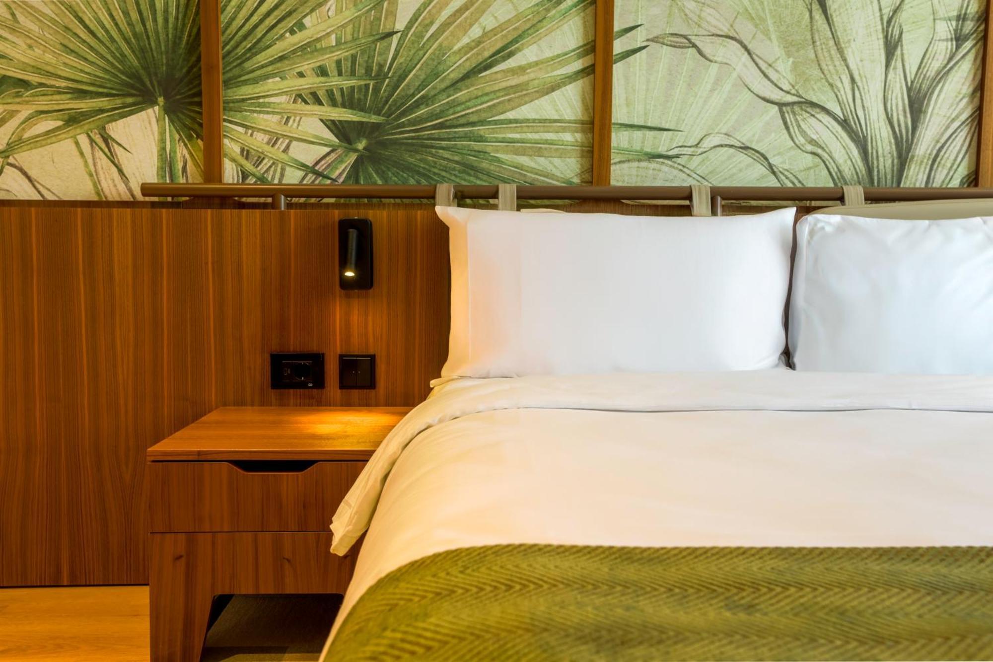 Hotel Ibis Styles Kurtkoy 4*