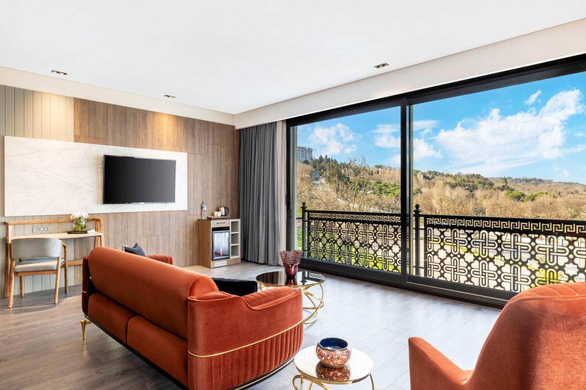 Hotel Ezkar Bathonea Art 4*