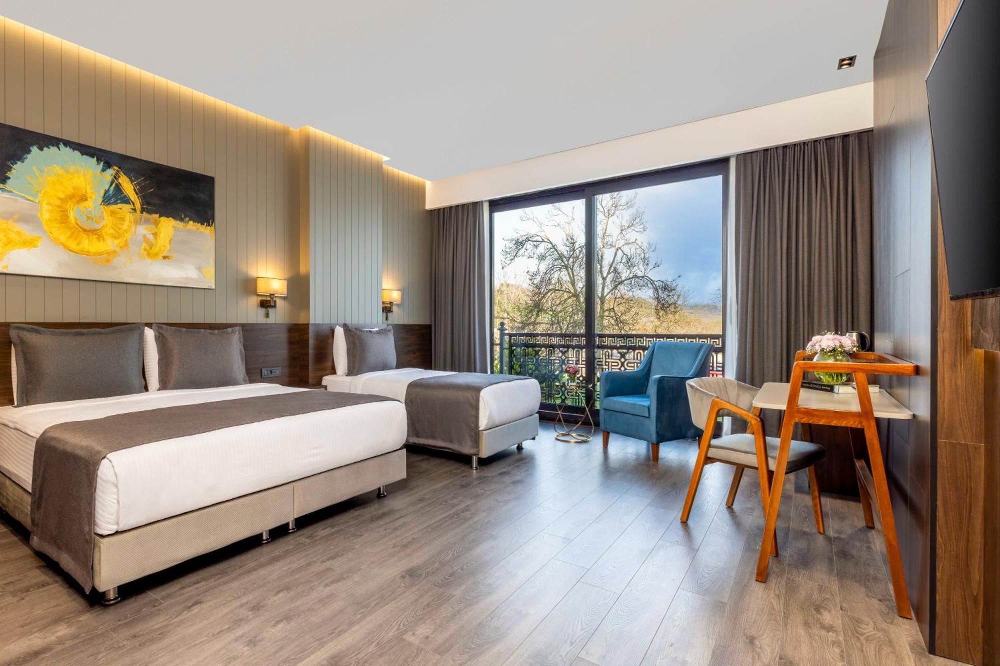 Hotel Ezkar Bathonea Art