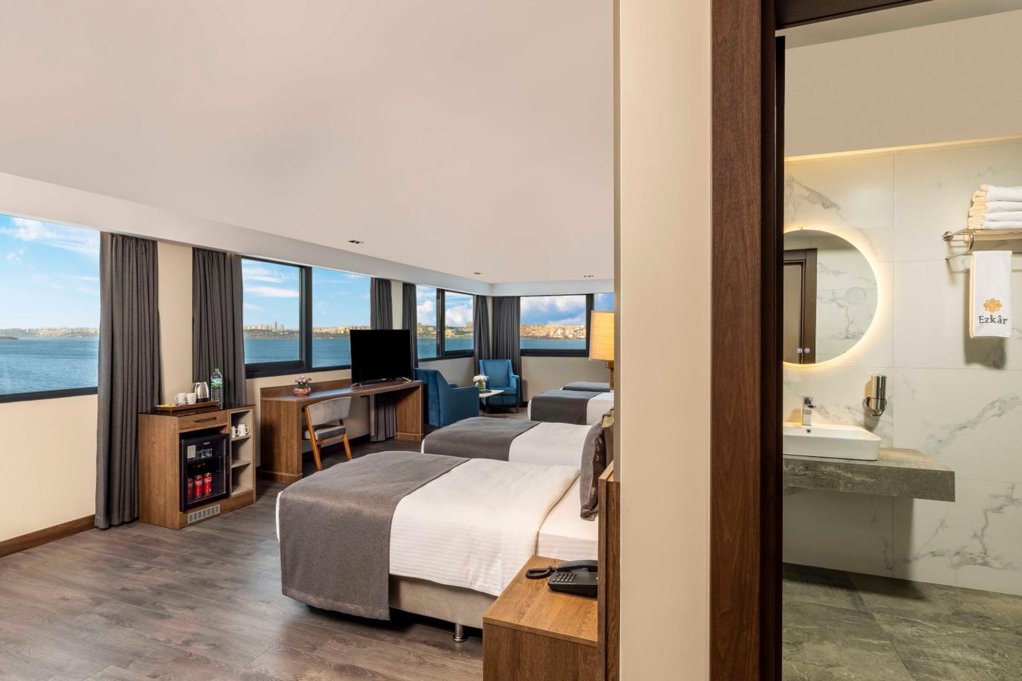 Ezkar Bathonea Art Hotel 4*