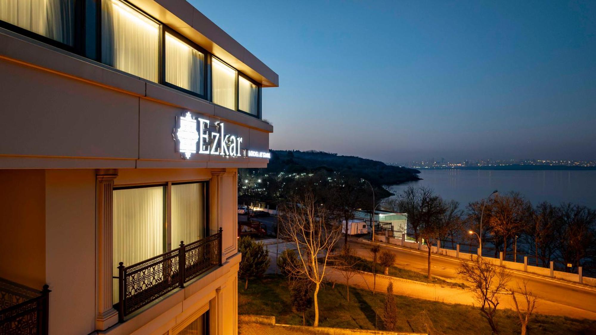 Ezkar Bathonea Art Hotel 4*