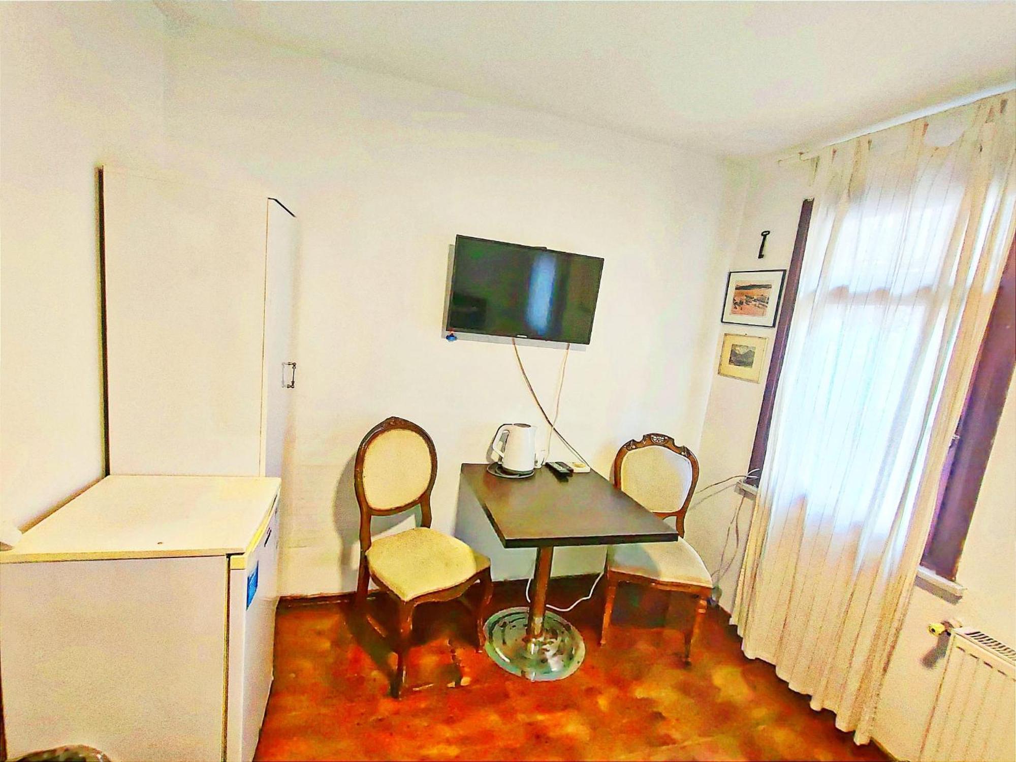 Taksim Luxurious Style *