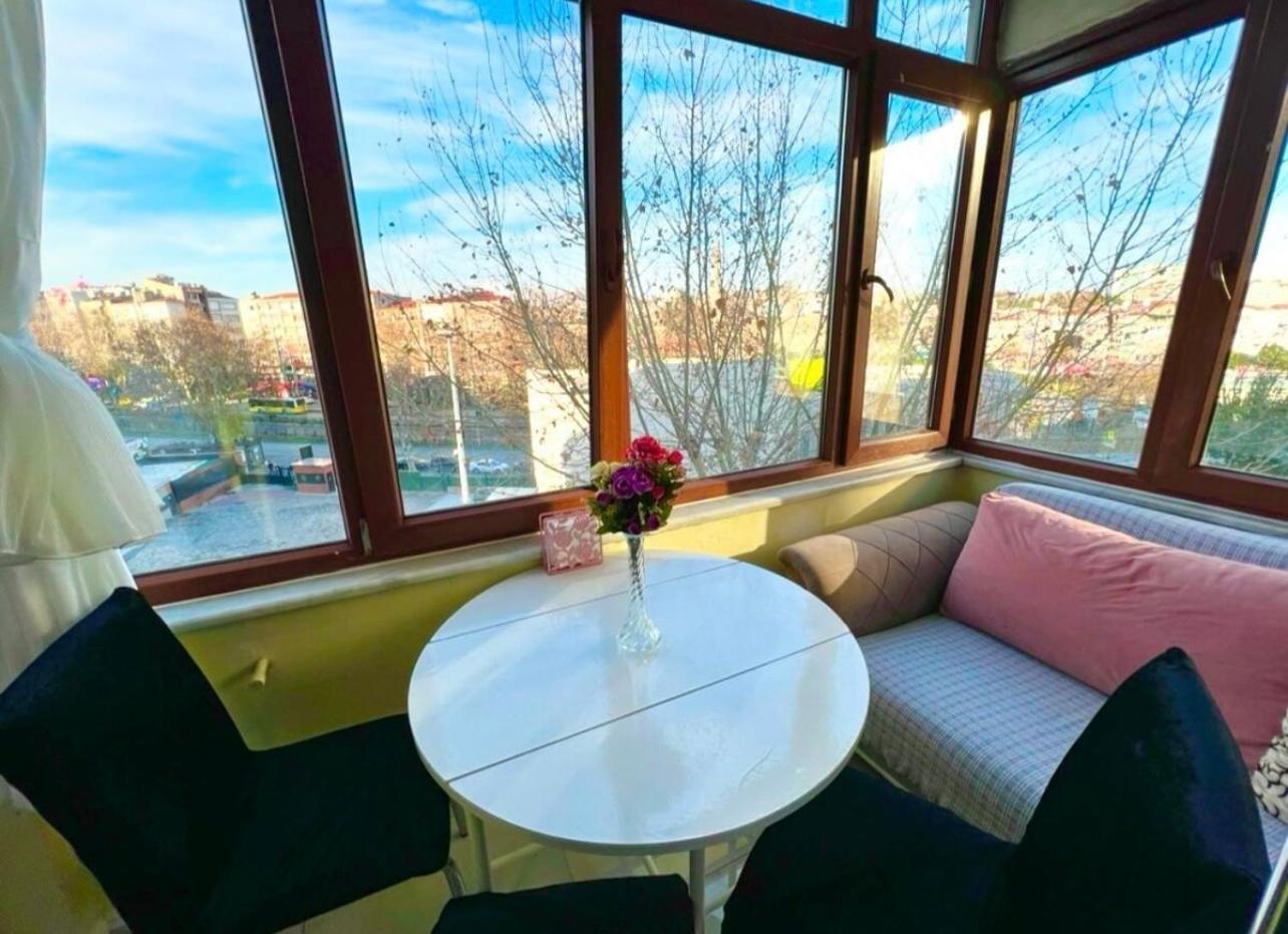 Apartment Istanbulun Kral Dairesi Asansoerlue Ve 2 Klimali Istanbul