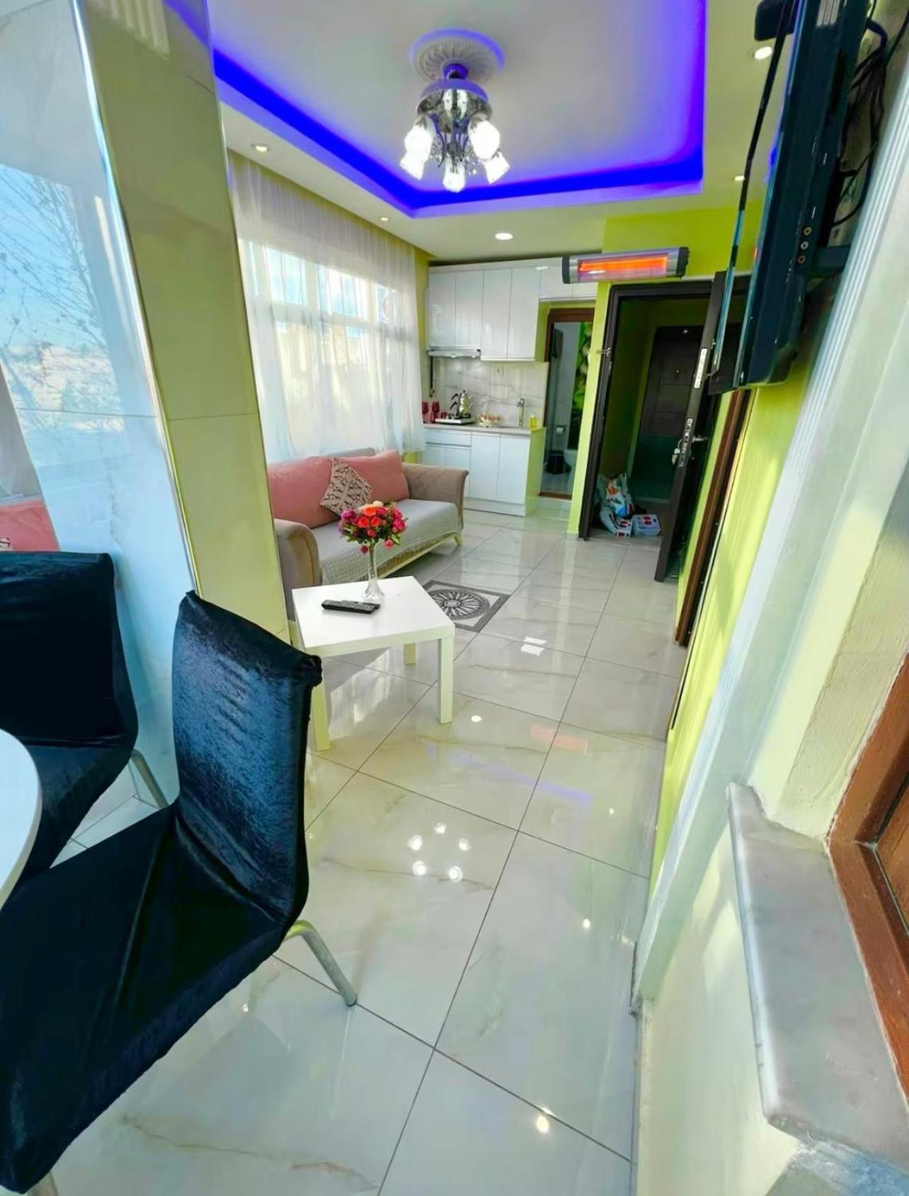 Apartment Istanbulun Kral Dairesi Asansoerlue Ve 2 Klimali *