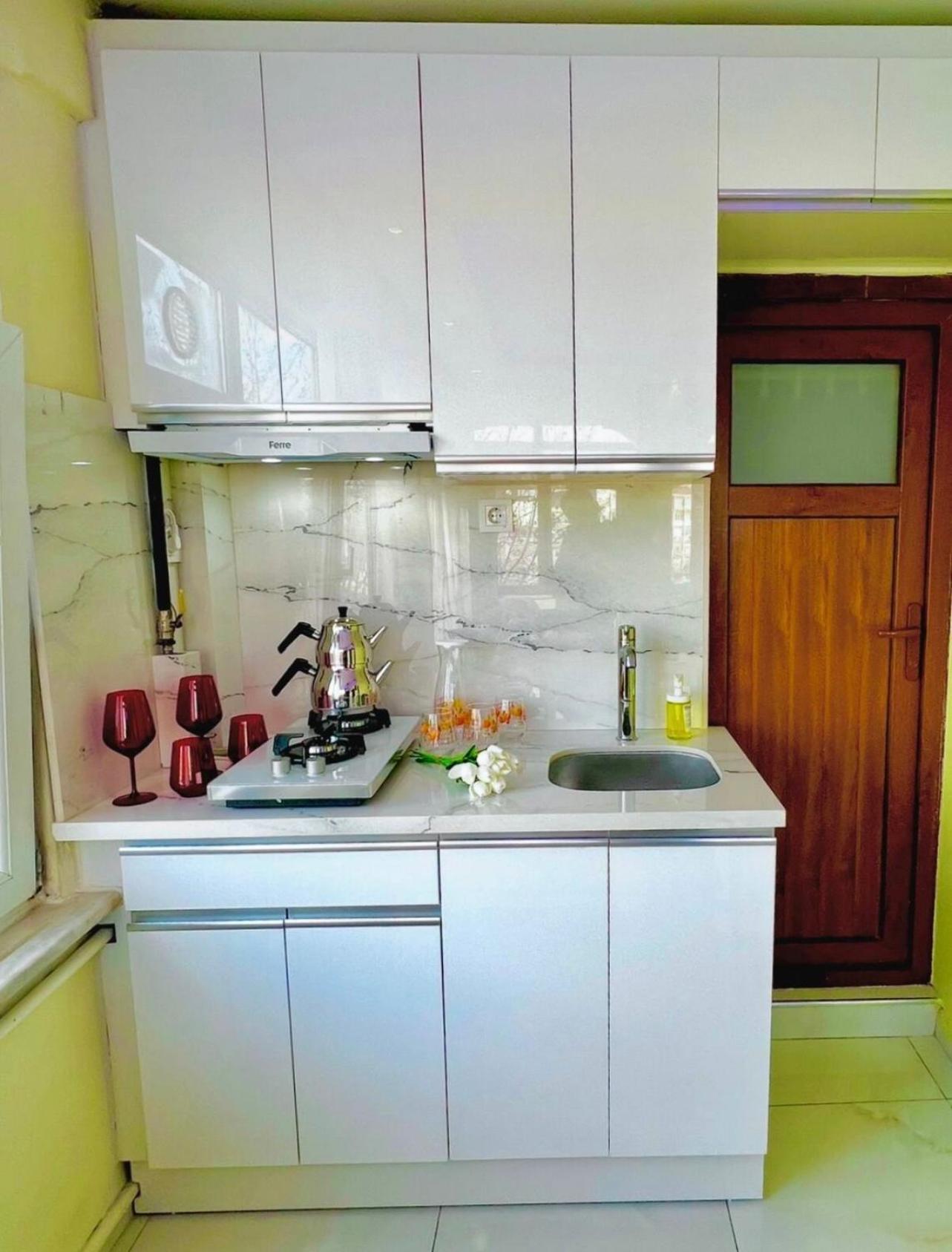 Apartment Istanbulun Kral Dairesi Asansoerlue Ve 2 Klimali *