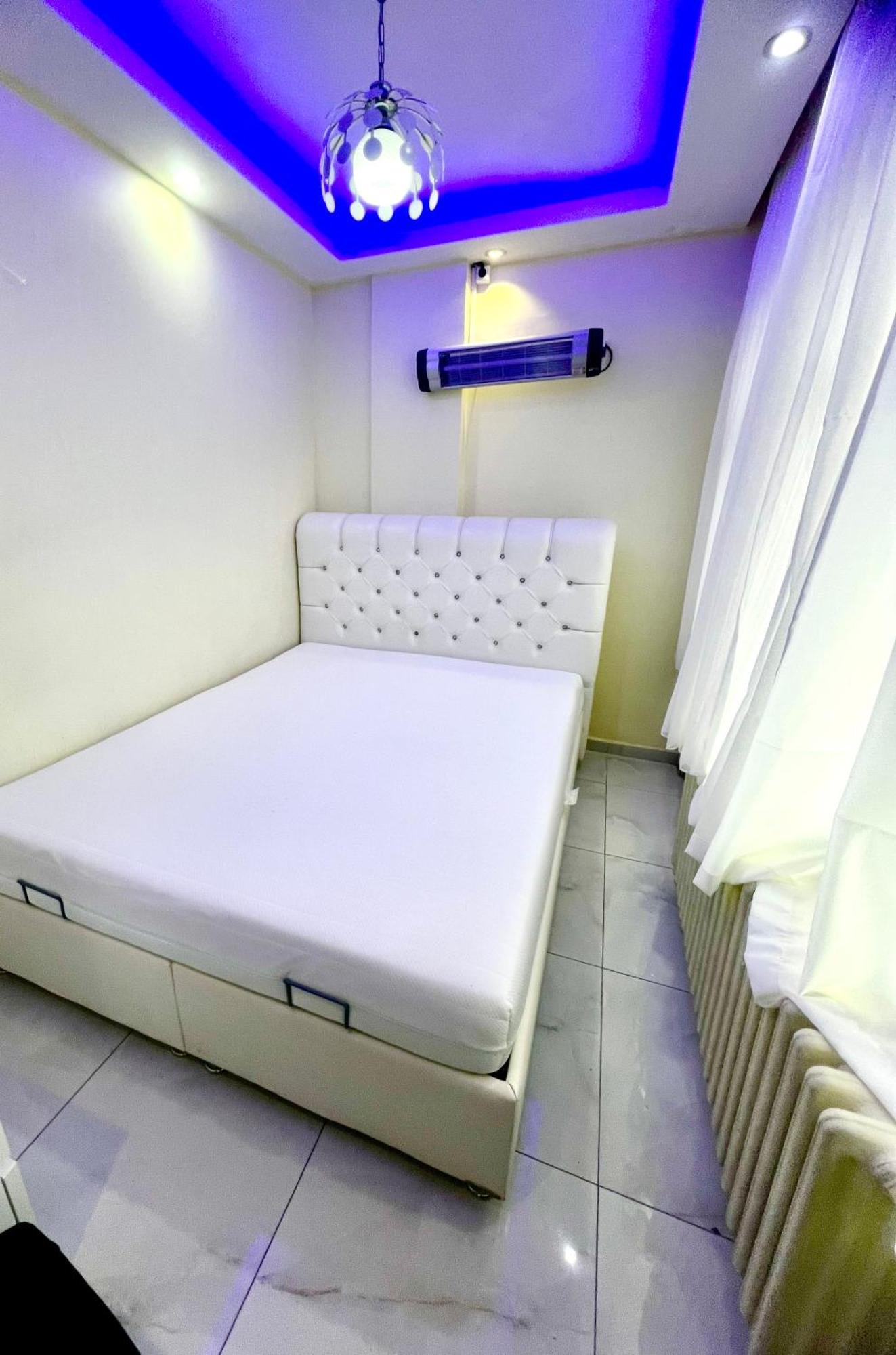 Apartment Istanbulun Kral Dairesi Asansoerlue Ve 2 Klimali