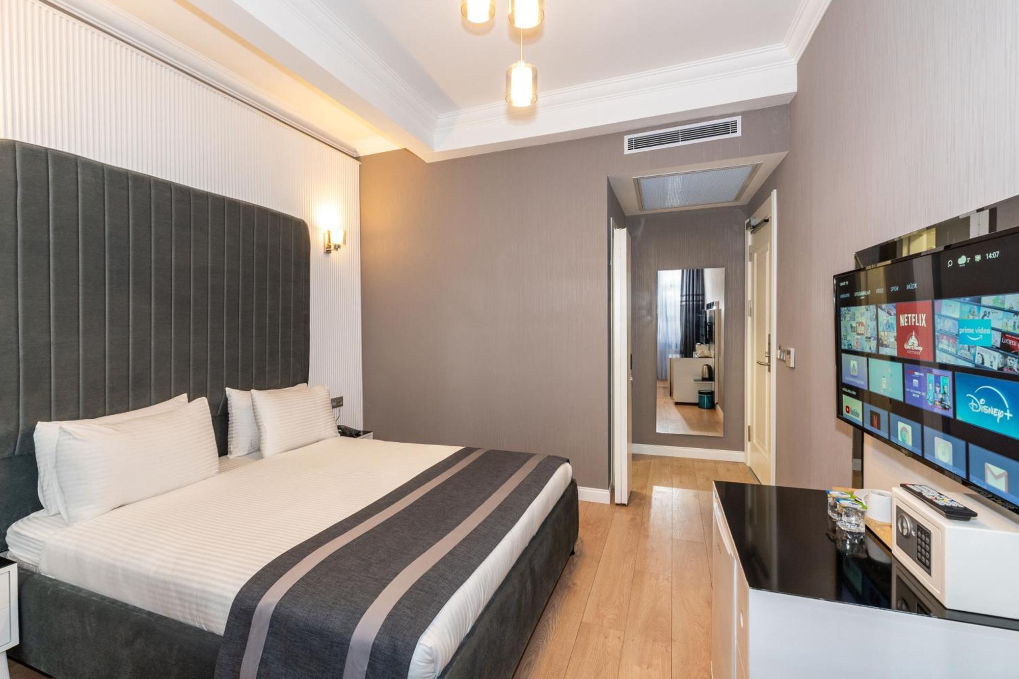 Hotel The Now