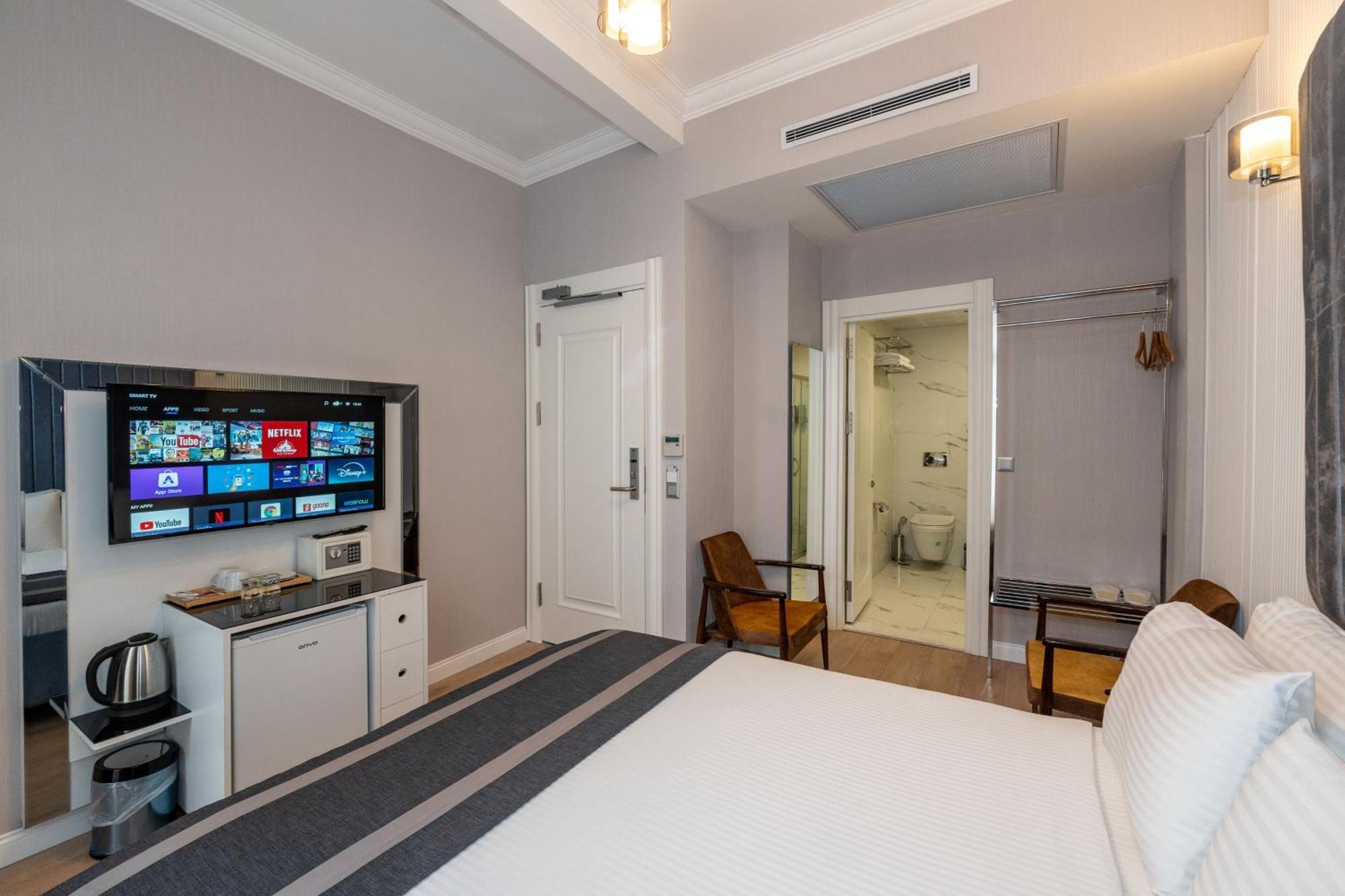 Hotel The Now