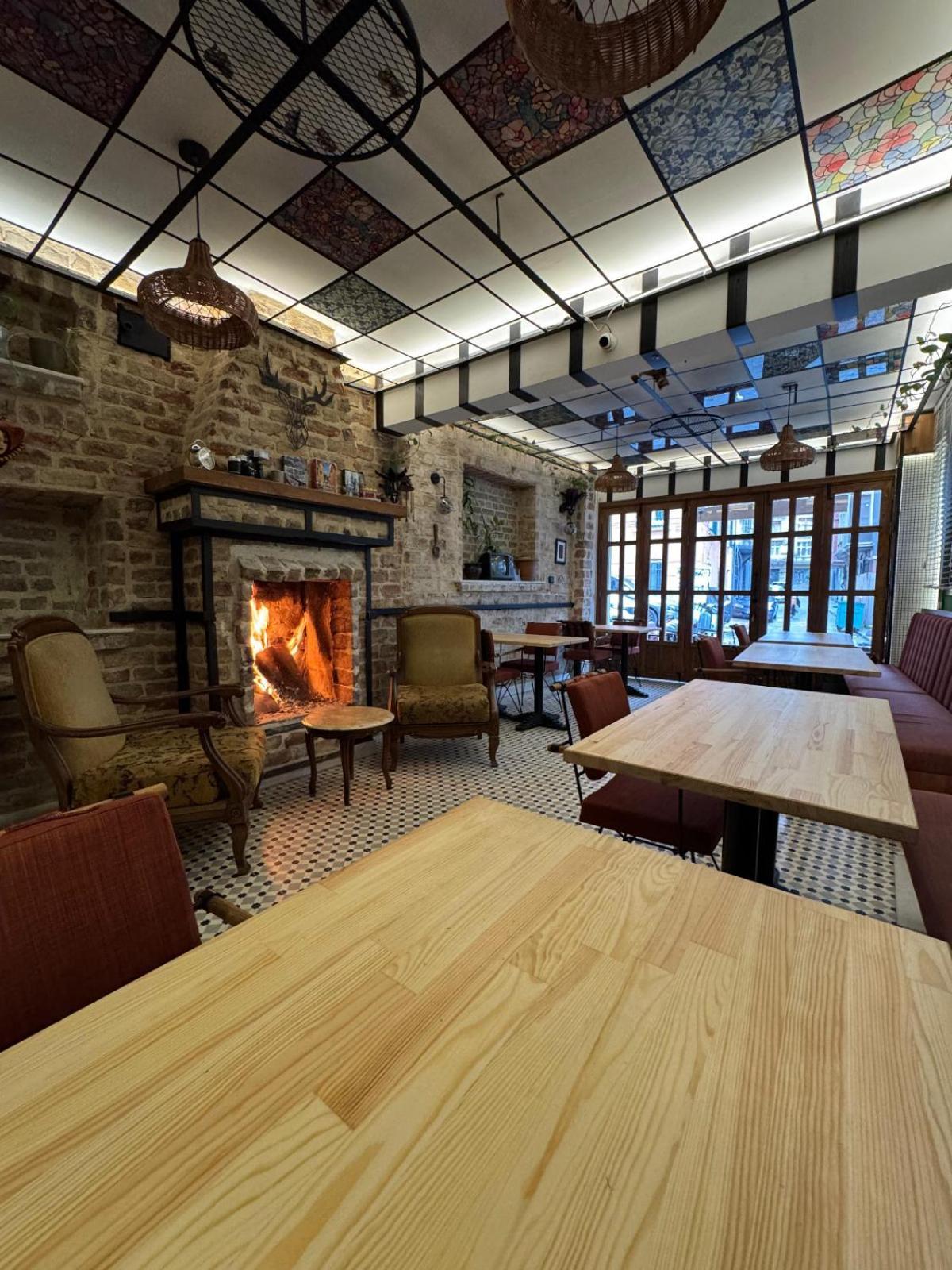 Nevana Hotel *