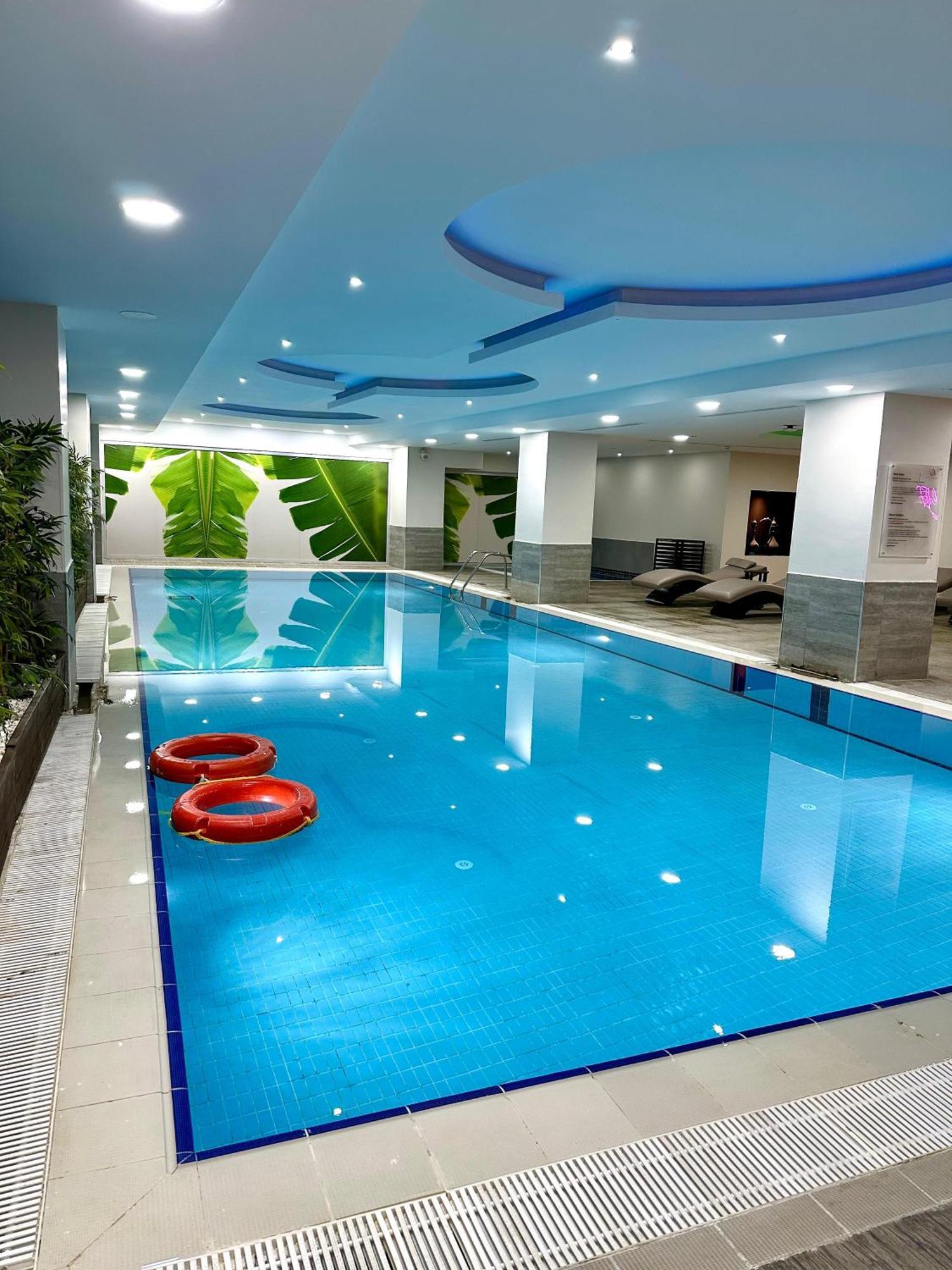 Ramada By Wyndham Merter Hotel 5*