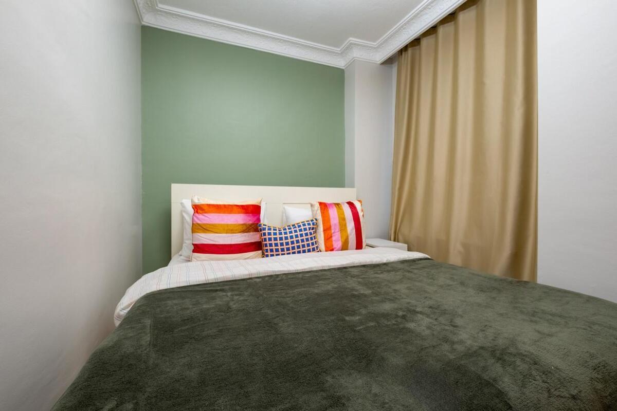 3-bedroom *
