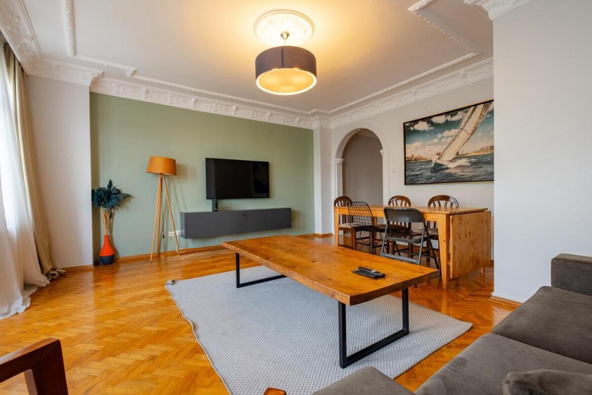 Apartment 3-bedroom Istanbul