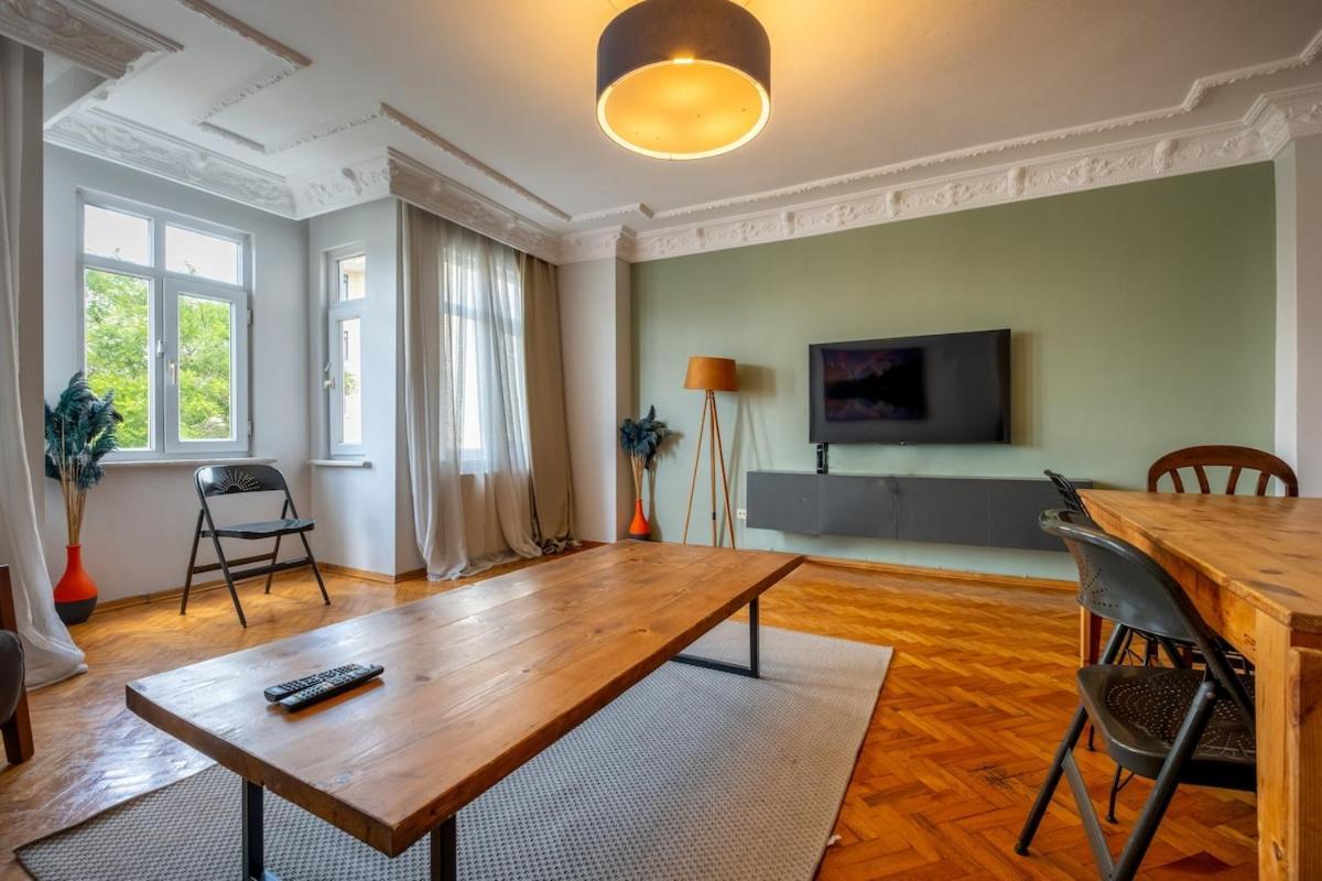 3-bedroom Apartment