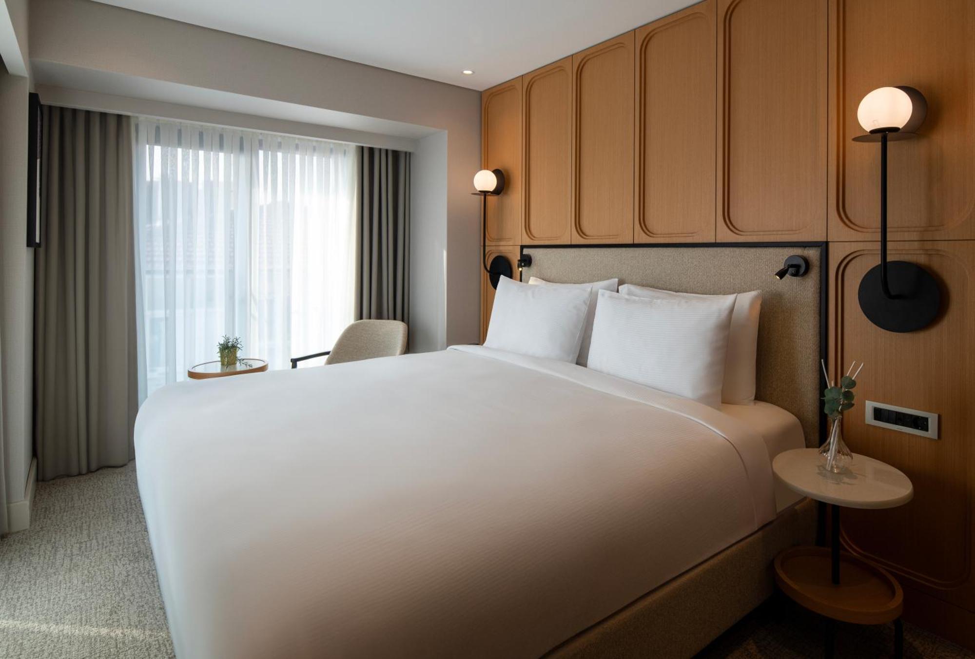 Lunet Old Hotel *