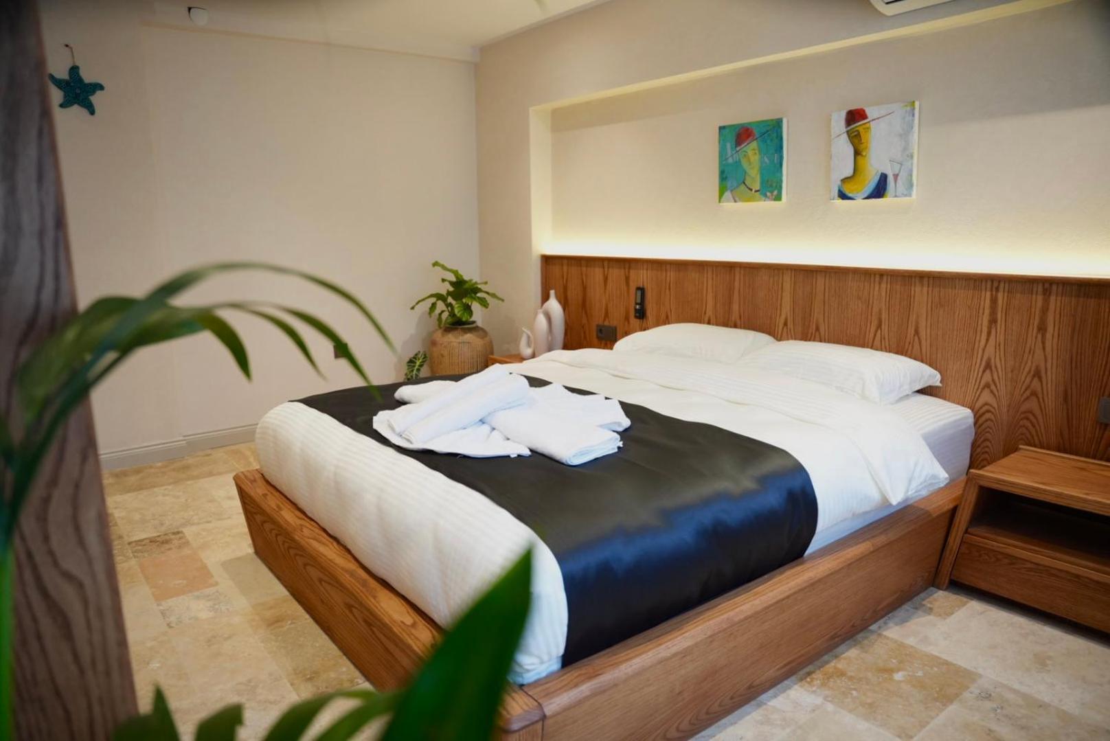 Aparthotel Khalkedon *