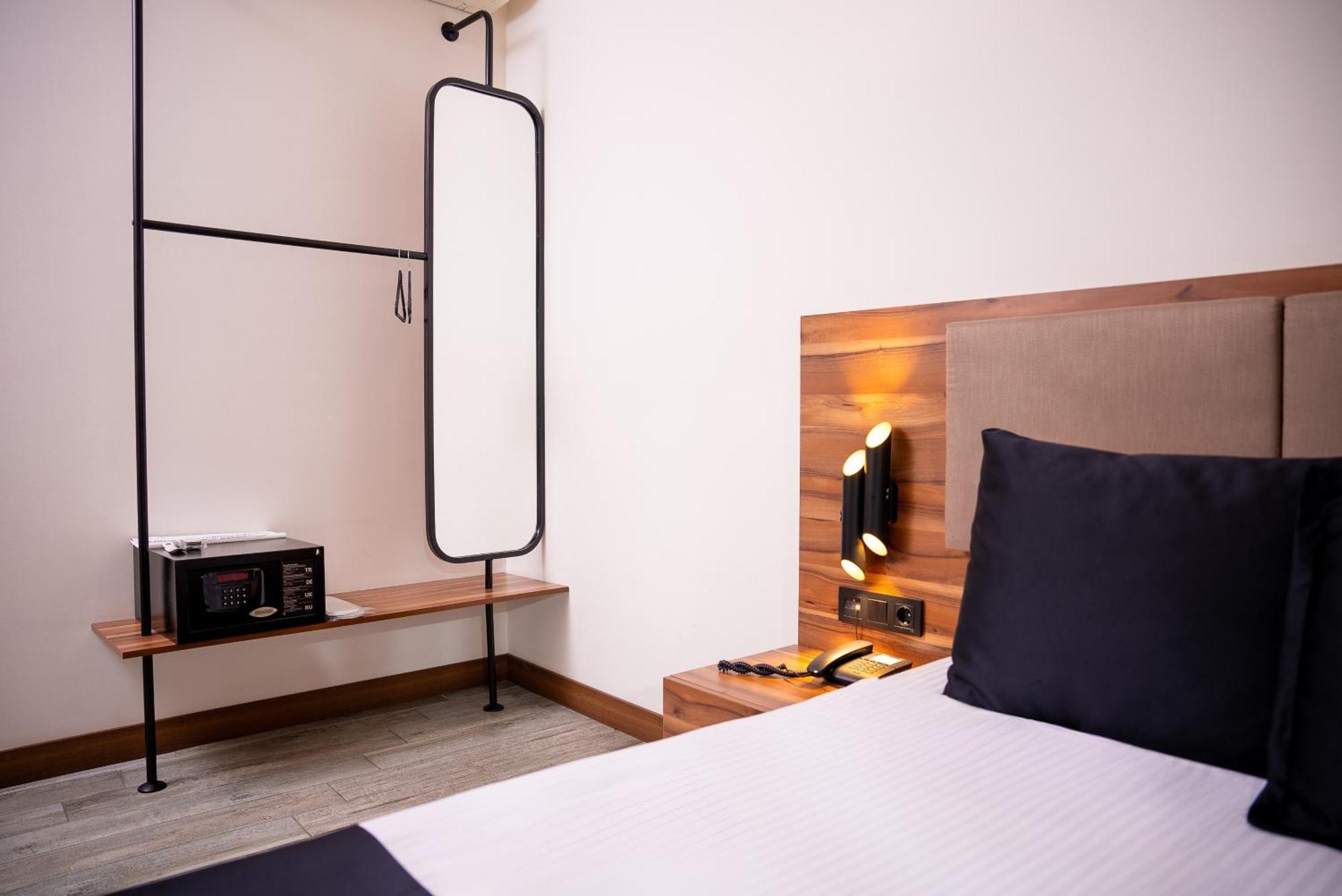 Mari Hotel