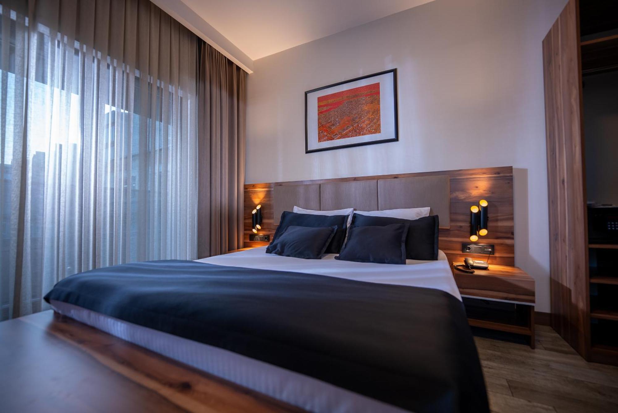 Mari Hotel