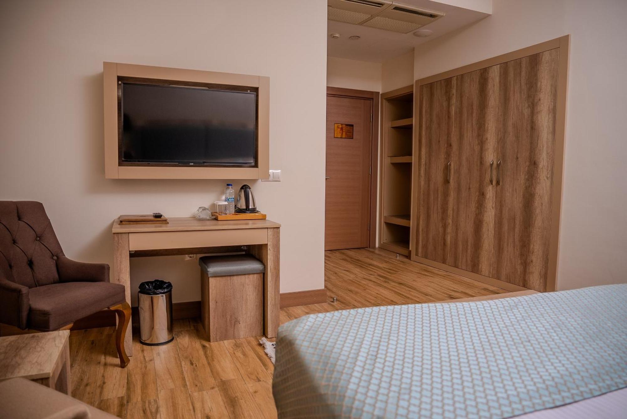 Mari Hotel