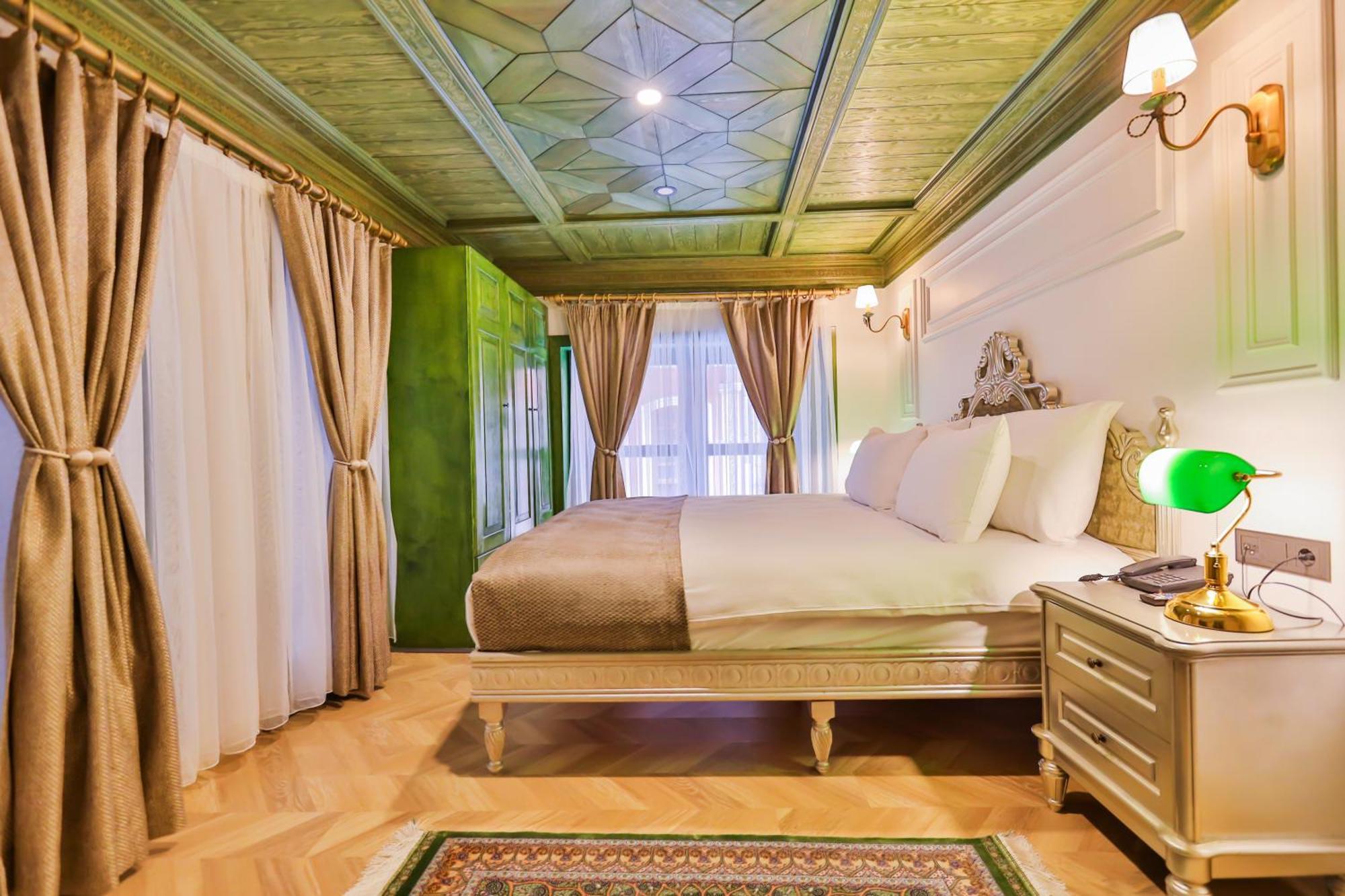 Emerald Mansion Hotel