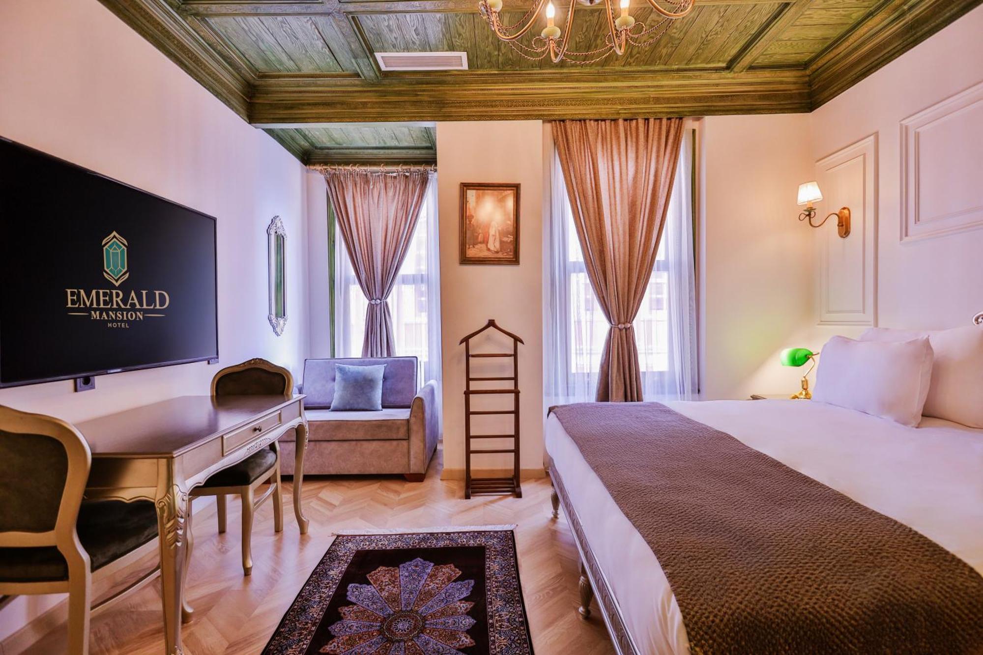 Emerald Mansion Hotel
