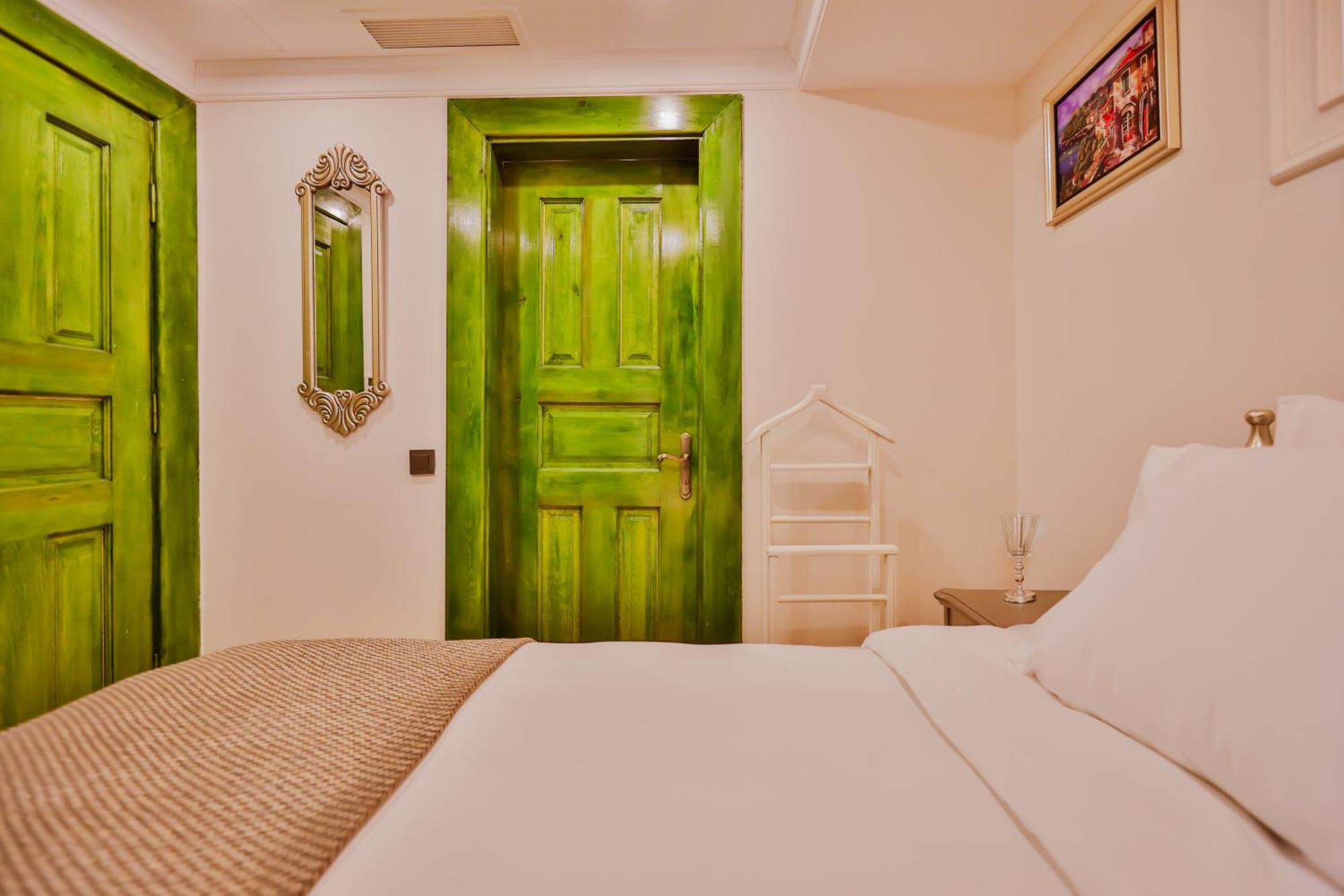 Emerald Mansion Hotel