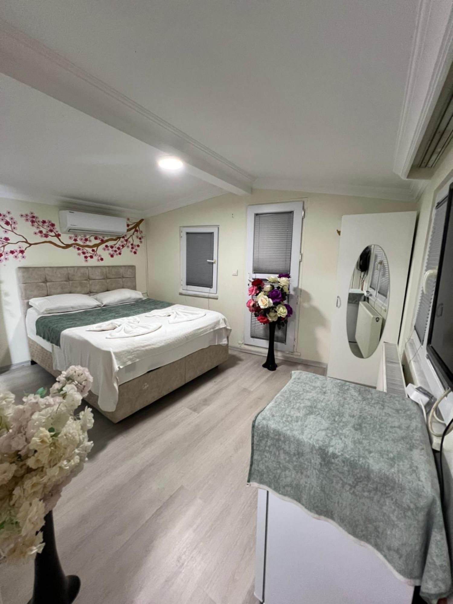 Sultanahmet Blue Yacht House Homestay