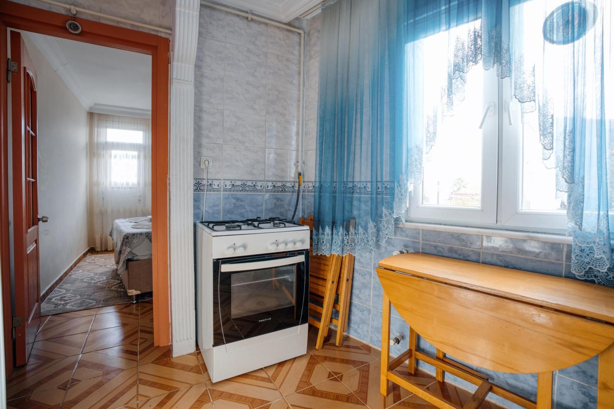 Old Konstantinei Apartment *