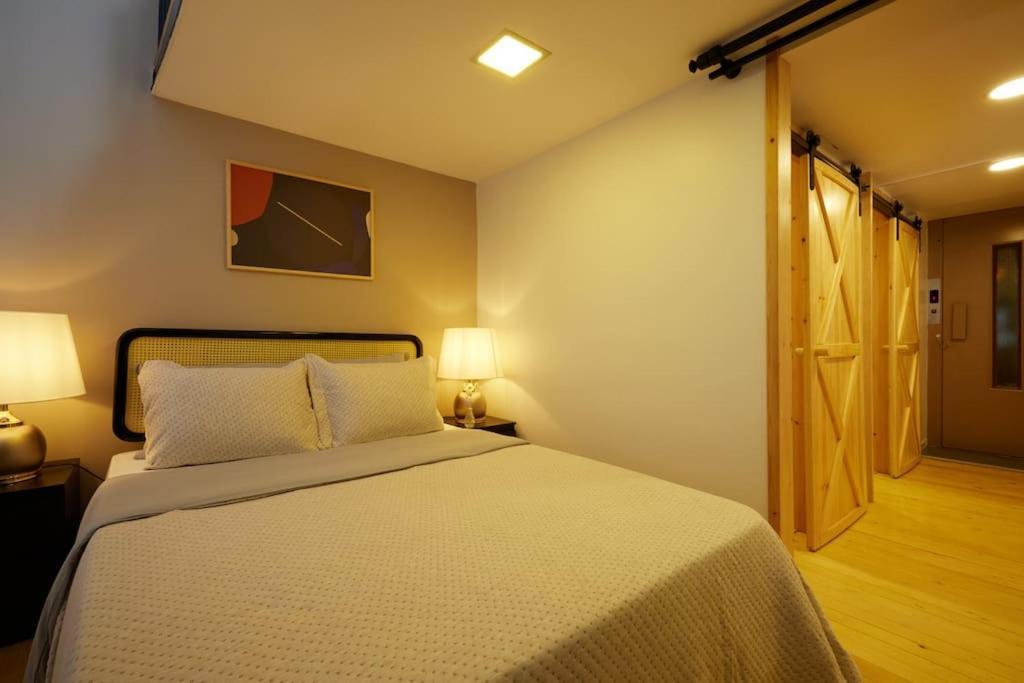 Spacious 3br W Elevator&ac In Taksim Apartment