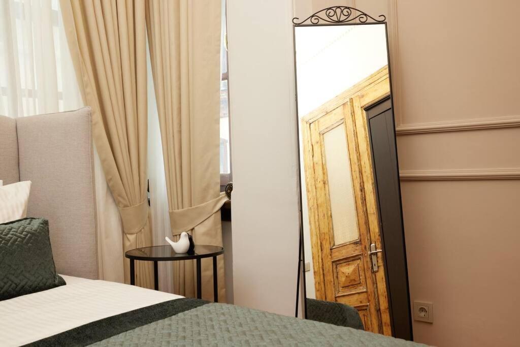 Apartment Spacious 3br W Elevator&ac In Taksim *