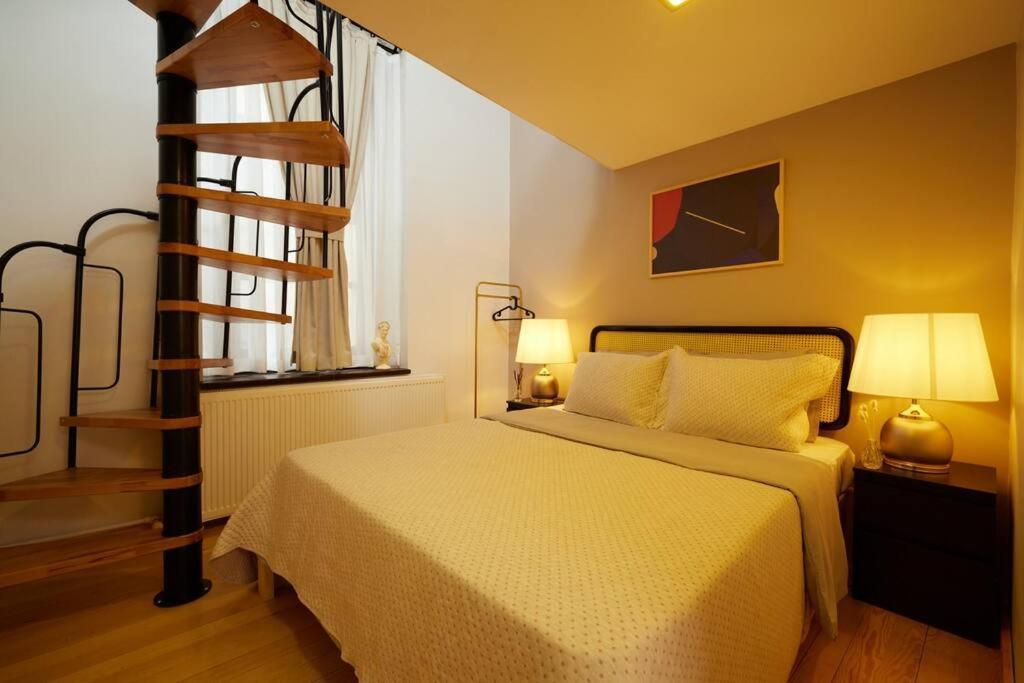 Spacious 3br W Elevator&ac In Taksim