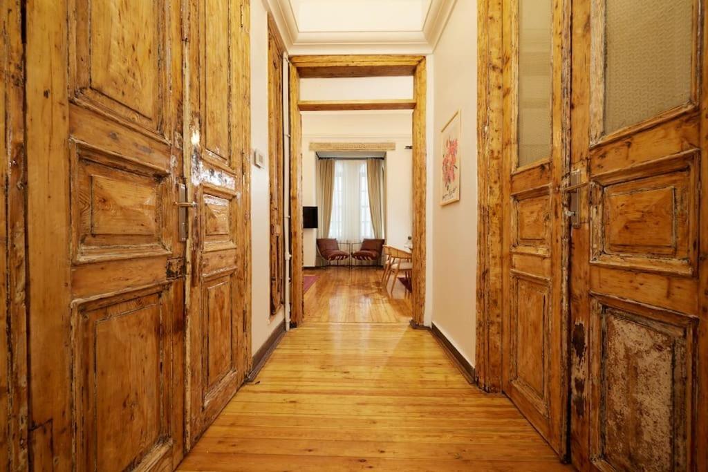 Spacious 3br W Elevator&ac In Taksim Istanbul