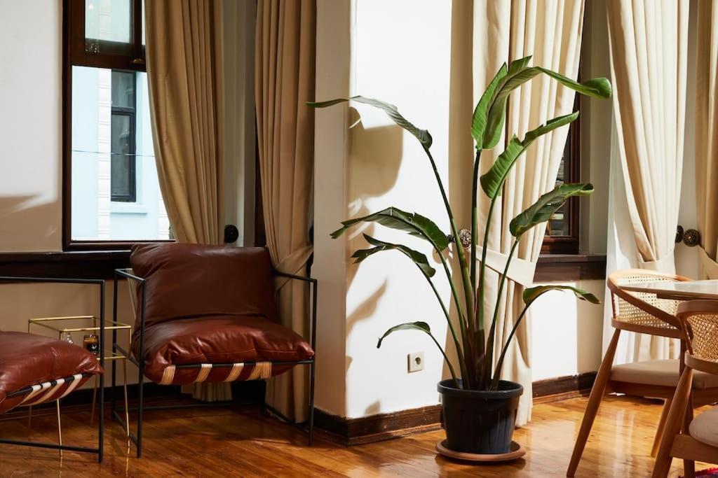 Apartment Spacious 3br W Elevator&ac In Taksim Istanbul