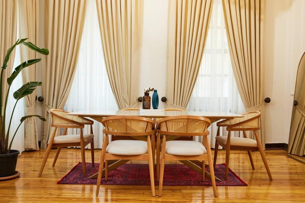 Spacious 3br W Elevator&ac In Taksim *