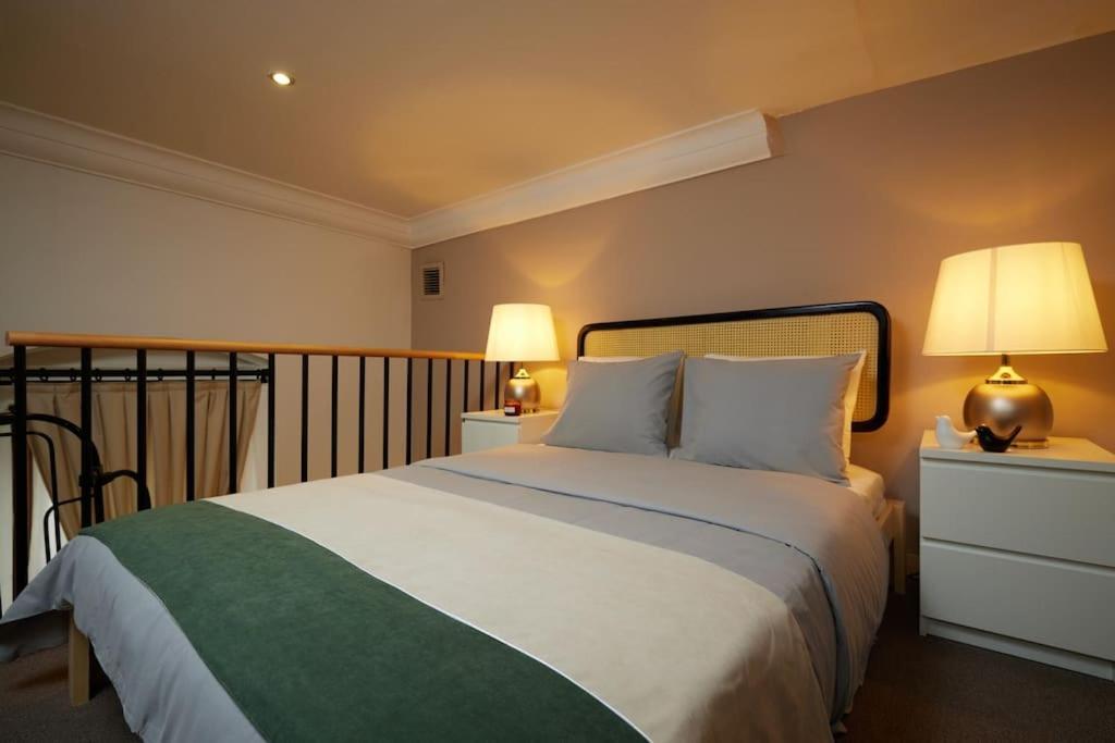 Spacious 3br W Elevator&ac In Taksim Apartment