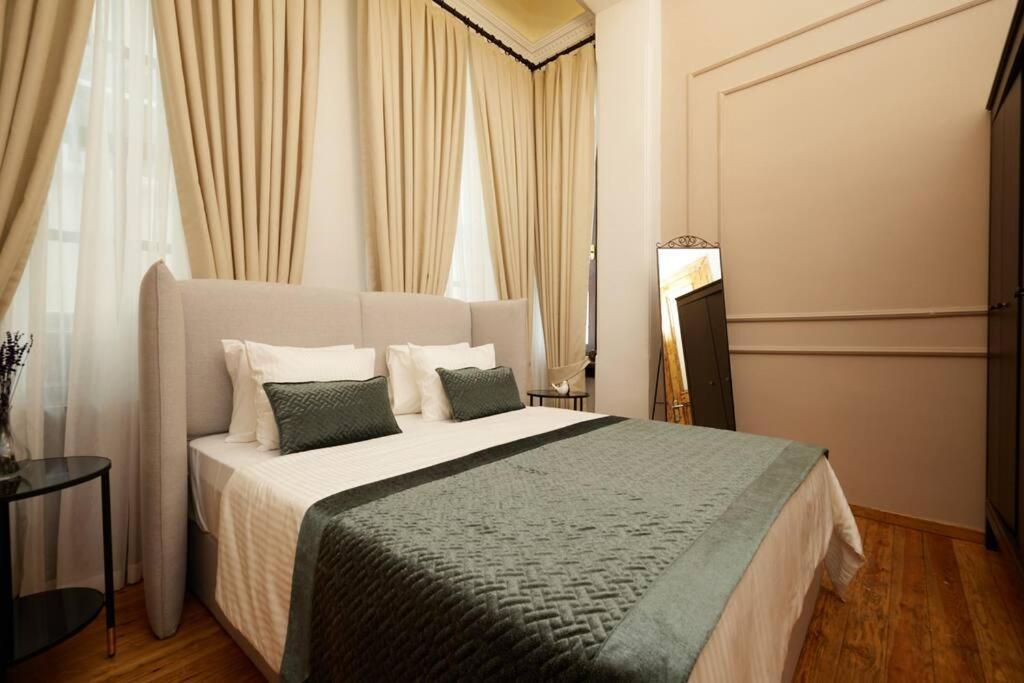 Spacious 3br W Elevator&ac In Taksim Apartment Istanbul