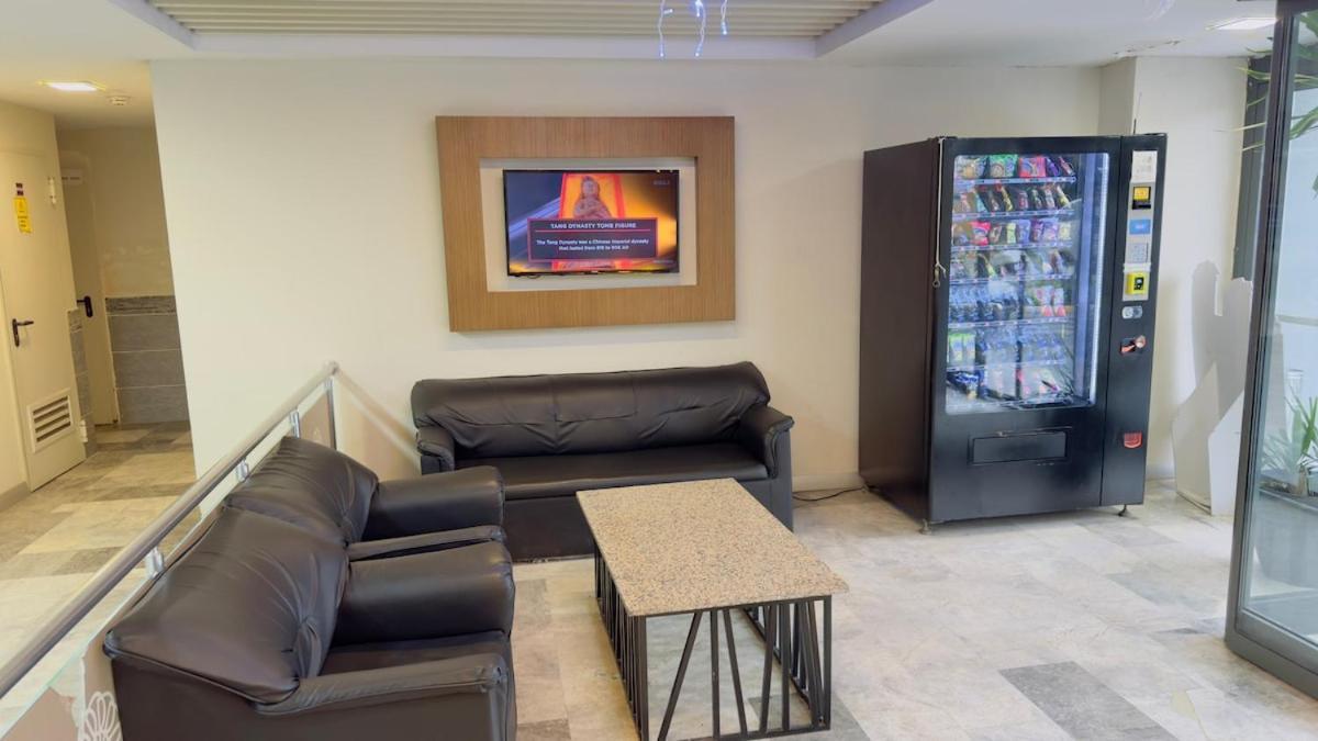 Prime Suits Apartment