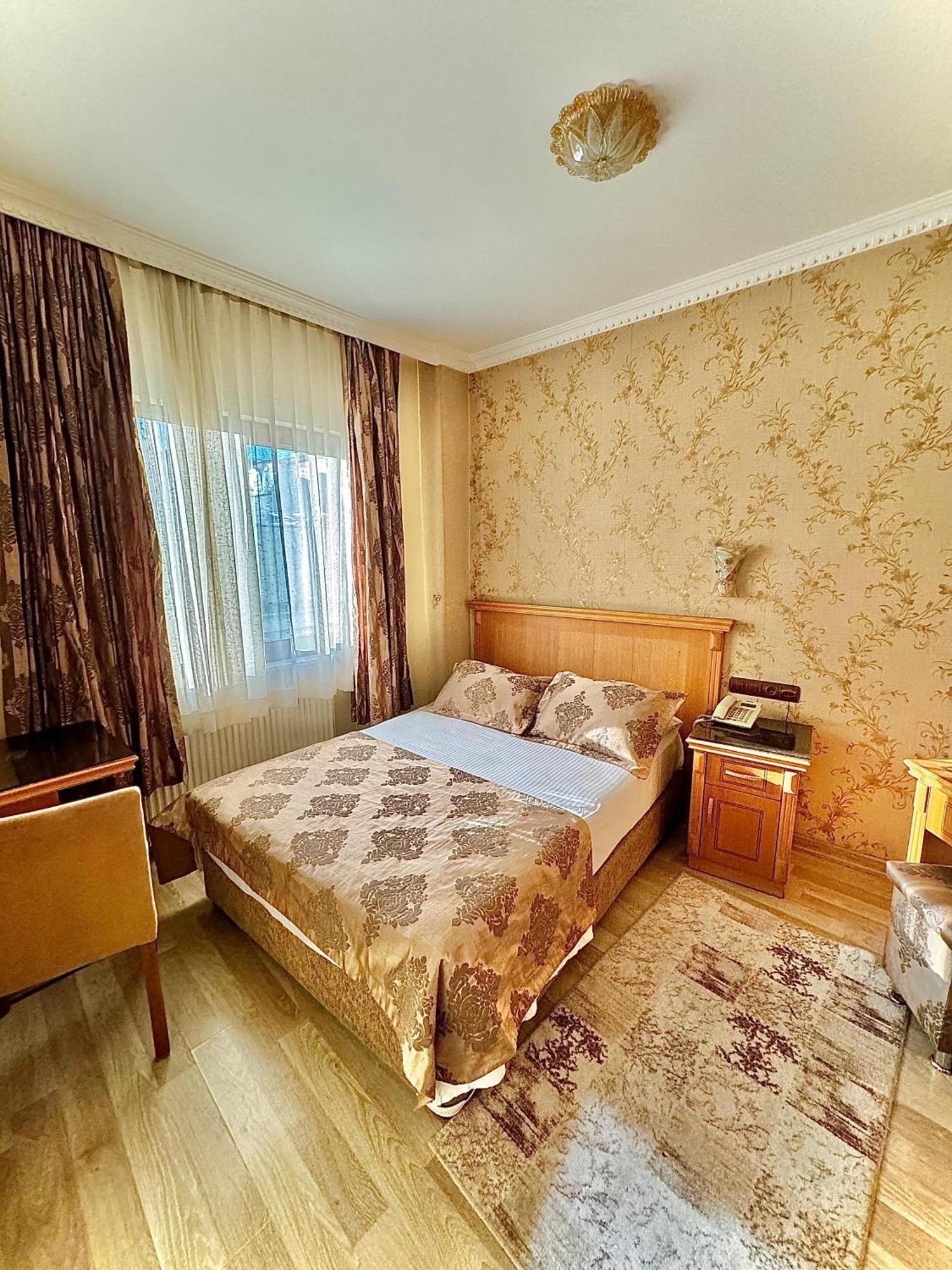 The Papirus Otel