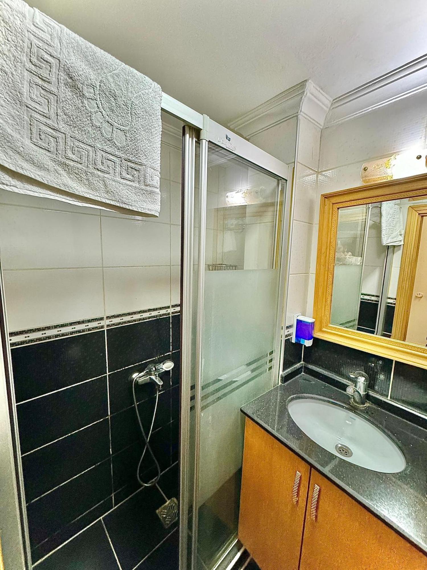 The Papirus Otel 3*