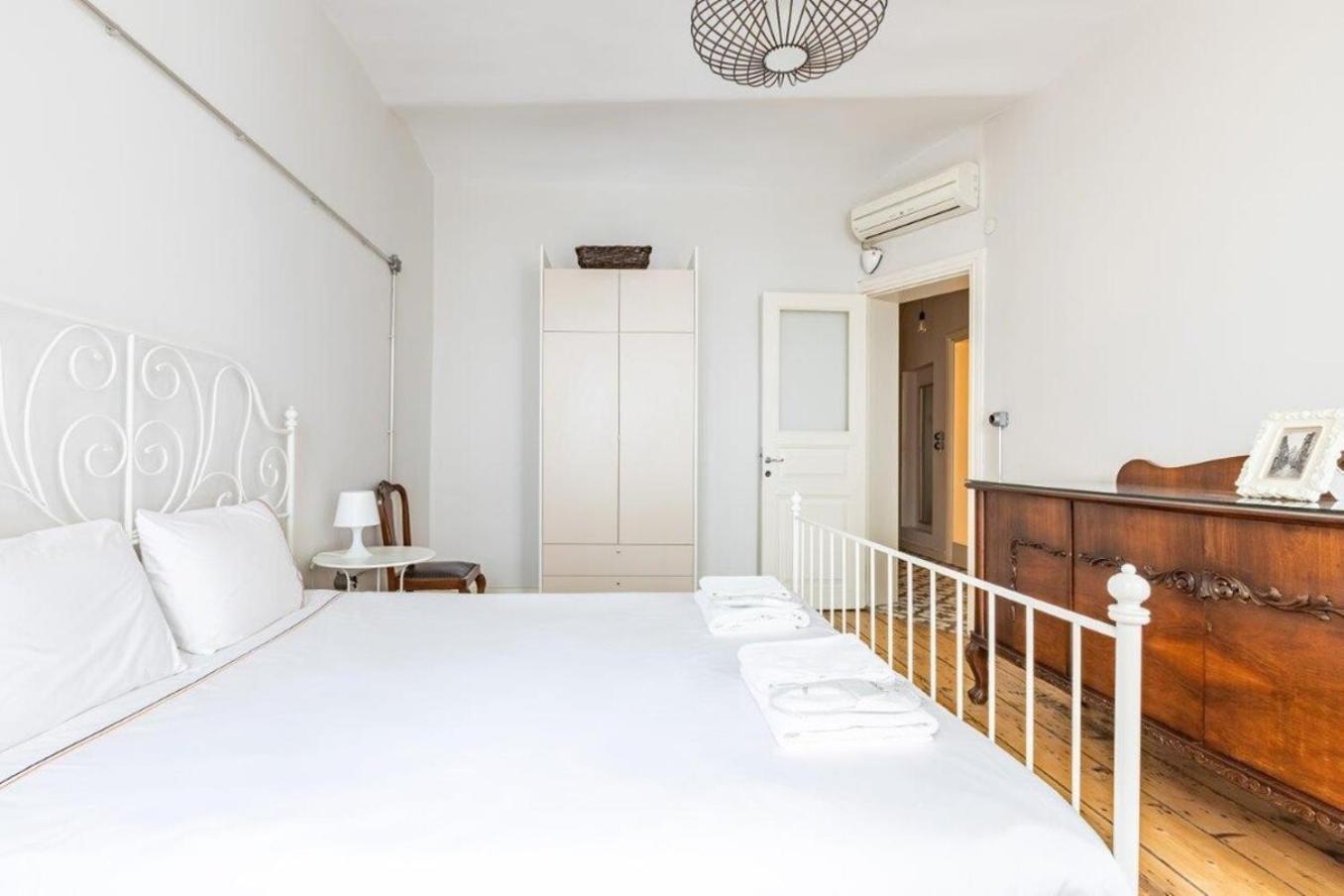 Apartment Bright Charming 2bd15bath Galatatower Home! #257 Istanbul