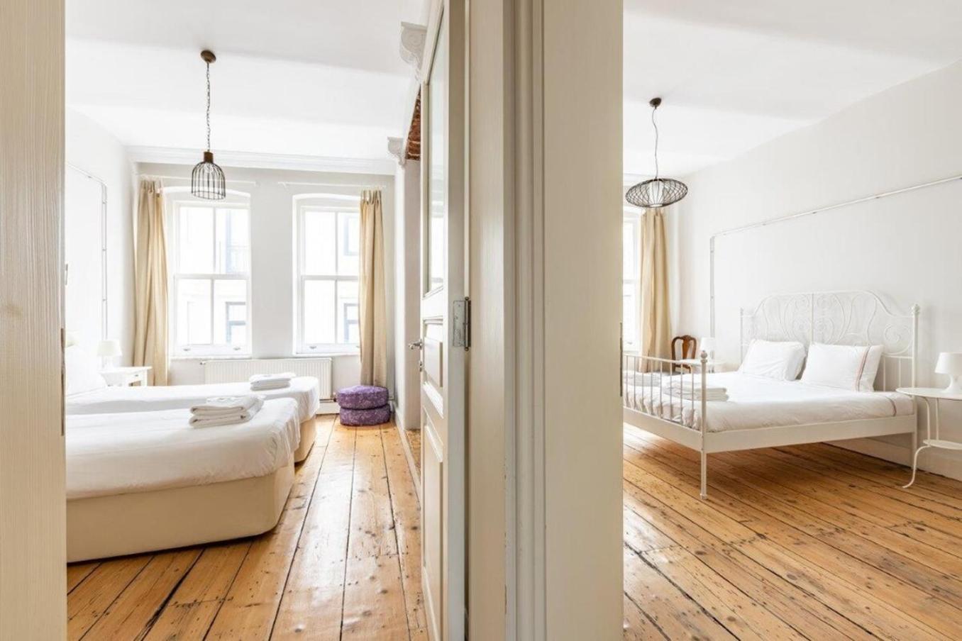 Bright Charming 2bd15bath Galatatower Home! #257 Daire İstanbul