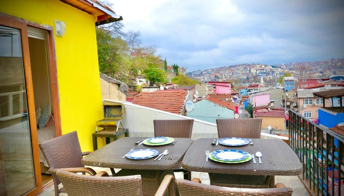 Villa Stylish Triplex With Turkish Bath, Terrace, Location *
